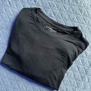 Isaac Mizrahi Men’s Black Dressy T-shirt, Large with Tags.